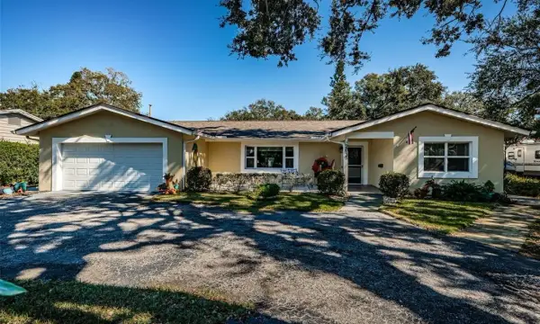 2015 Park Street N, St Petersburg, FL, 33710