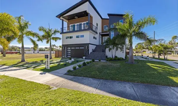 6062 Bayou Grande Boulevard NE, St Petersburg, FL, 33703