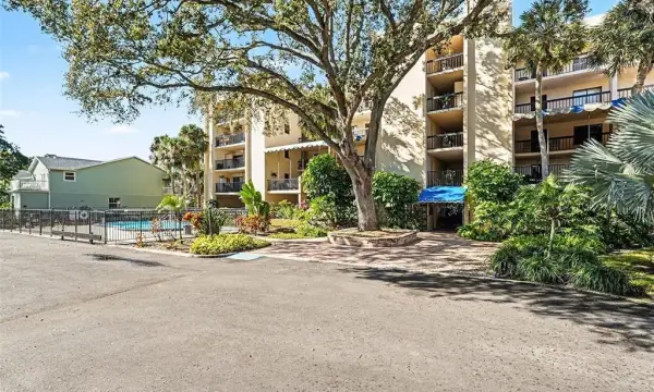 303 Tarpon Point, Tarpon Springs, FL, 34689