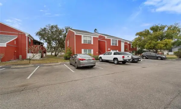 1290 83rd Avenue N, Unit B, St Petersburg, FL, 33702