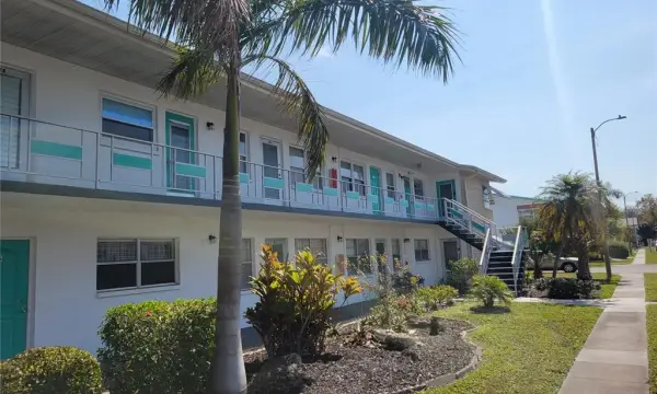5945 21st Street N, Unit 18, St Petersburg, FL, 33714