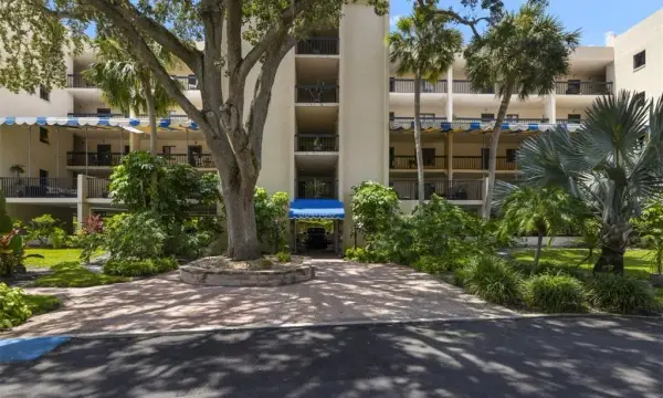 402 Tarpon Point, Tarpon Springs, FL, 34689