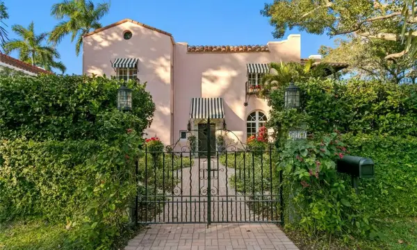 7211 3rd Avenue S, St Petersburg, FL, 33707