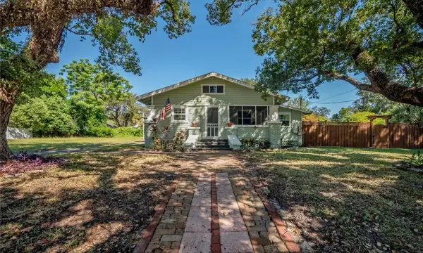 1404 E Cayuga Street, Tampa, FL, 33603