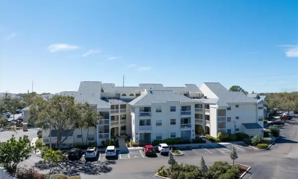 6931 Stones Throw Circle N, Unit 5302, St Petersburg, FL, 33710