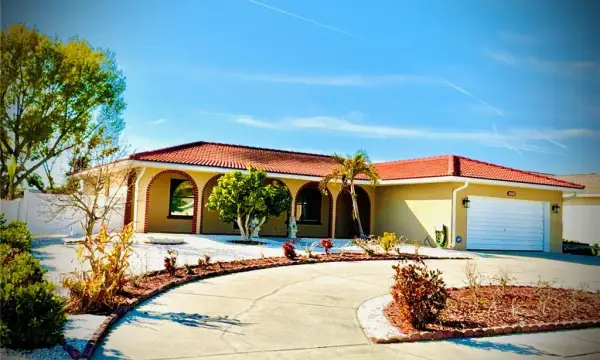 6512 Manila Palm Way, Apollo Beach, FL, 33572