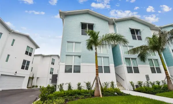 3840 Pompano Drive SE, St Petersburg, FL, 33705