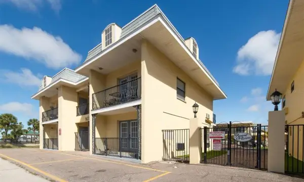16333 Gulf Boulevard, Unit 201, Redington Beach, FL, 33708