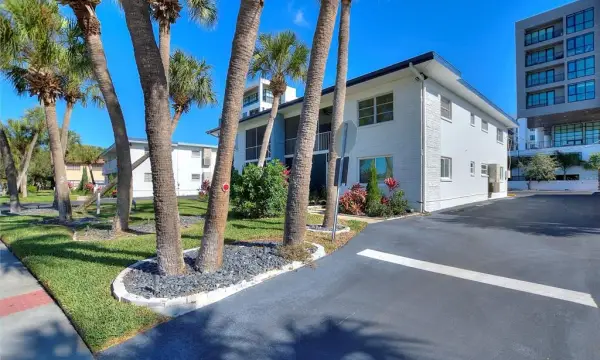 4300 37th Street S, Unit 4, St Petersburg, FL, 33711