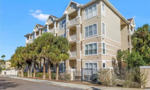 1216 S Missouri Avenue, Unit 415, Clearwater, FL, 33756