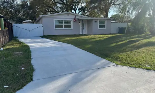 4305 E Henry Avenue, Tampa, FL, 33610