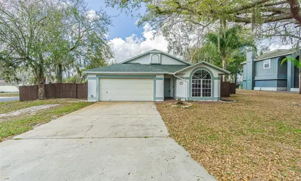 301 Sugar Creek Drive, Plant City, FL, 33563
