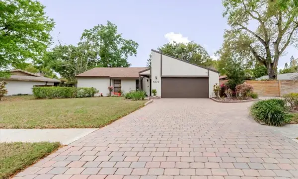 8222 La Serena Drive, Tampa, FL, 33614