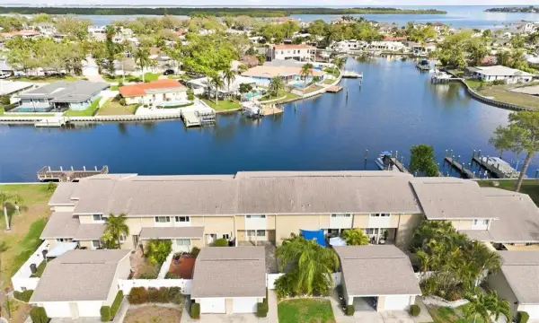 6537 Cape Hatteras Way NE, Unit 4, St Petersburg, FL, 33702