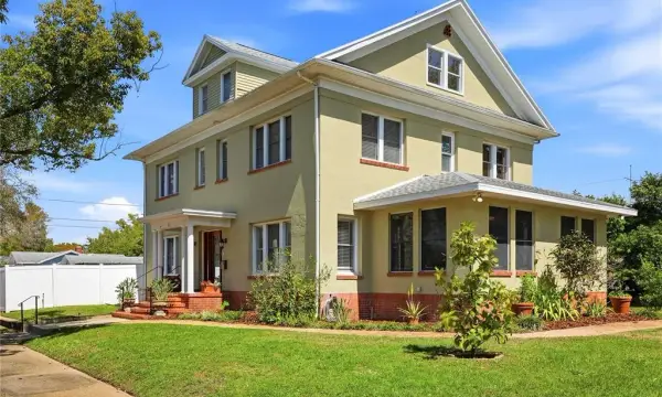 241 72nd Street N, St Petersburg, FL, 33710