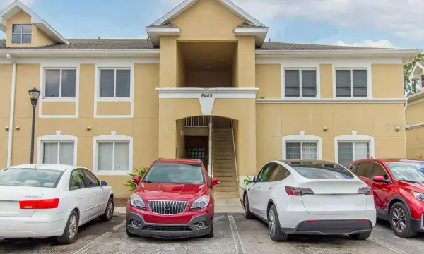 6445 Cypressdale Drive, Unit 102, Riverview, FL, 33578