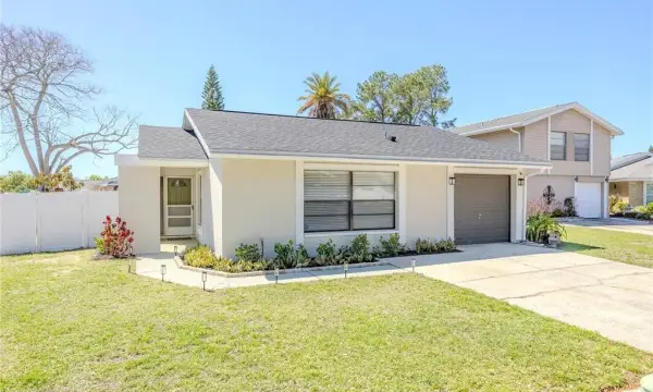 10002 Oakengate Place, Tampa, FL, 33624