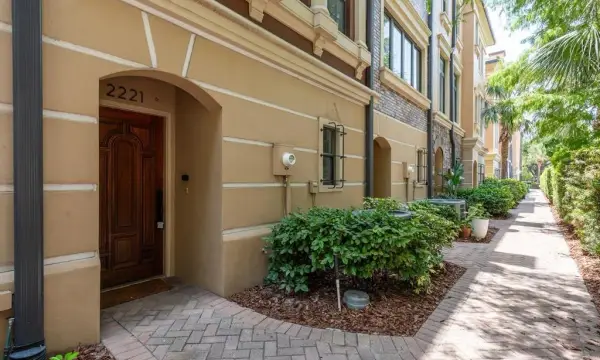 2221 Soho Bay Court, Tampa, FL, 33606