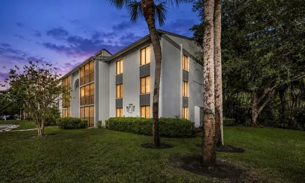 1308 Pine Ridge Circle E, Unit H1, Tarpon Springs, FL, 34688