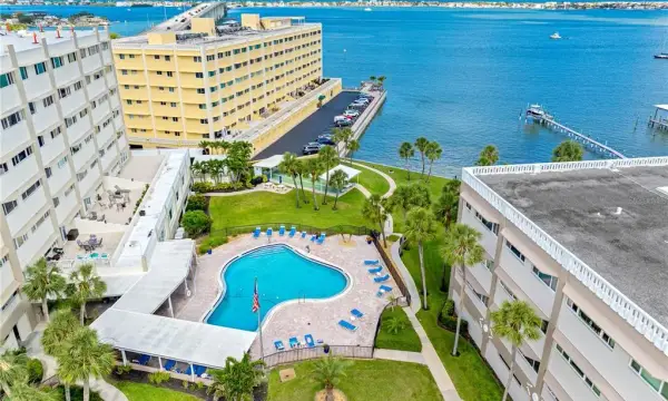 100 Bluff View Drive, Unit 404c, Belleair Bluffs, FL, 33770
