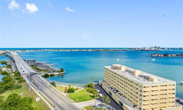 100 Bluff View Drive, Unit 404c, Belleair Bluffs, FL, 33770