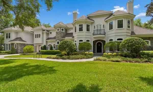 702 Berrocales De Avila, Tampa, FL, 33613