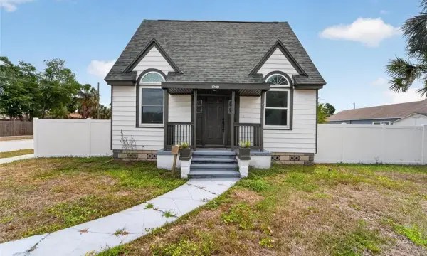 1900 16th Street S, St Petersburg, FL, 33705