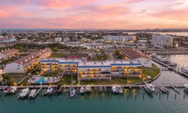 363 Pinellas Bayway S, Unit 29, Tierra Verde, FL, 33715