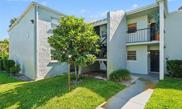 2845 Somerset Park Drive, Unit 101, Tampa, FL, 33613