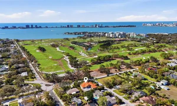 303 Sunny Lane, Belleair, FL, 33756