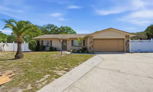 636 Tessier Court, Tarpon Springs, FL, 34689