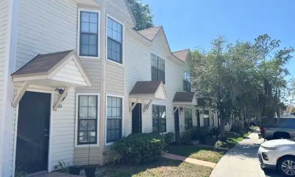 2302 Maki Road, Unit 25, Plant City, FL, 33563