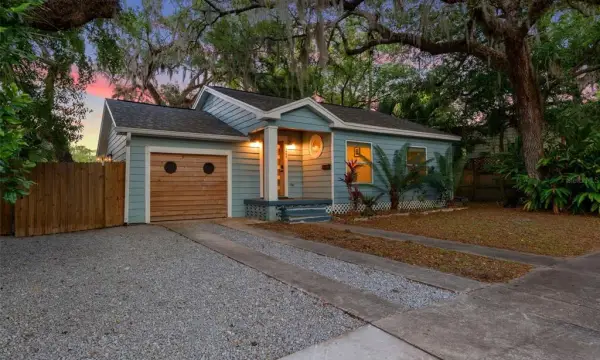 1502 E Park Circle, Tampa, FL, 33610