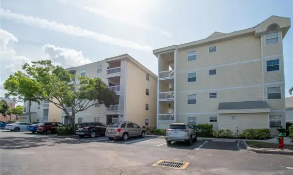 6817 Stones Throw Circle N, Unit 17203, St Petersburg, FL, 33710