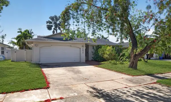 5810 Venetian Boulevard NE, St Petersburg, FL, 33703