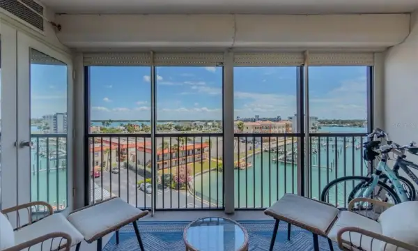10355 Paradise Boulevard, Unit 511, Treasure Island, FL, 33706