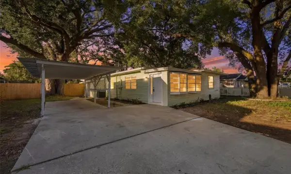 714 E 137th Avenue, Tampa, FL, 33613