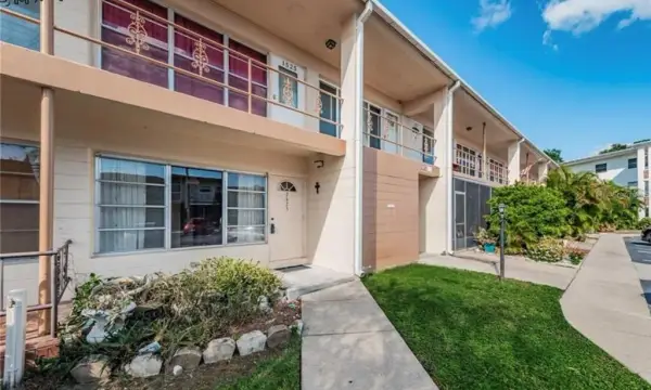 4325 58th Way N, Unit 1525, Kenneth City, FL, 33709