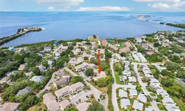 505 Windrush Bay Drive, Tarpon Springs, FL, 34689