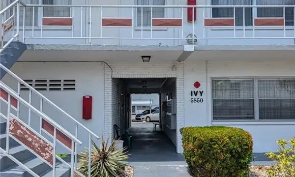 5850 18th Street N, Unit 7, St Petersburg, FL, 33714