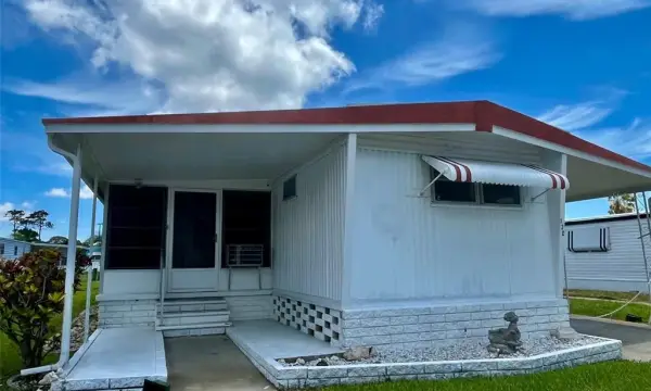 130 Melody Lane, Tarpon Springs, FL, 34689