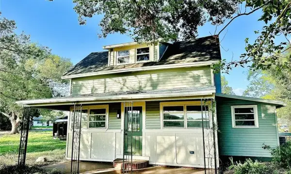 5654 12th Street, Zephyrhills, FL, 33542