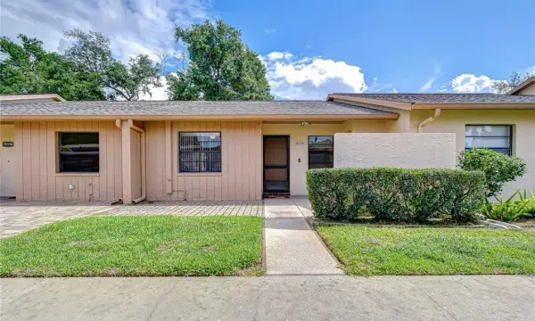 38334 Cottonwood Place, Unit ., Zephyrhills, FL, 33542