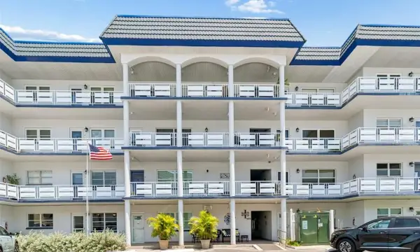 5955 30th Avenue S, Unit 105, Gulfport, FL, 33707