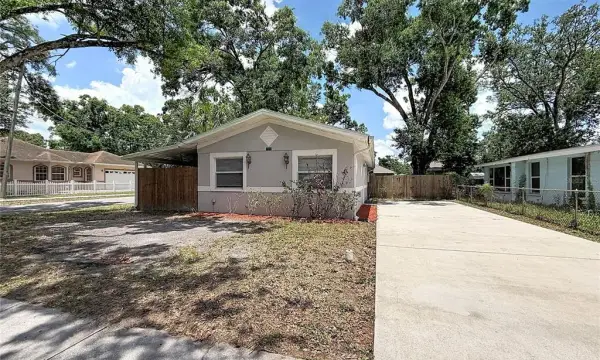 1913 W Hanna Avenue, Tampa, FL, 33604
