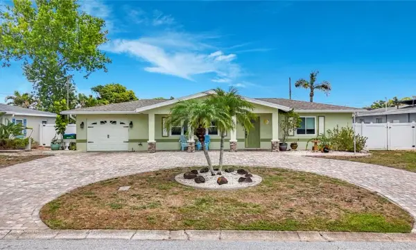 5163 60th Way N, Kenneth City, FL, 33709