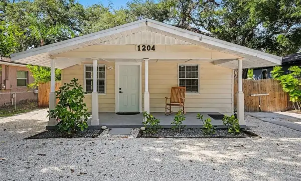 1204 E Cayuga Street, Tampa, FL, 33603