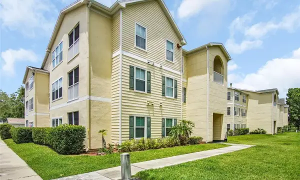 18245 Bridle Club Drive, Tampa, FL, 33647