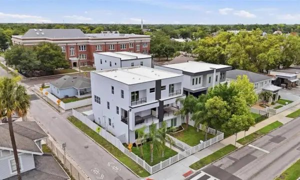 215 W Columbus Drive, Unit 2, Tampa, FL, 33602