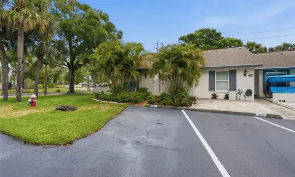 561 Laguna Vista Court, Largo, FL, 33771